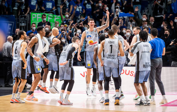 年高投入却 年高投入却